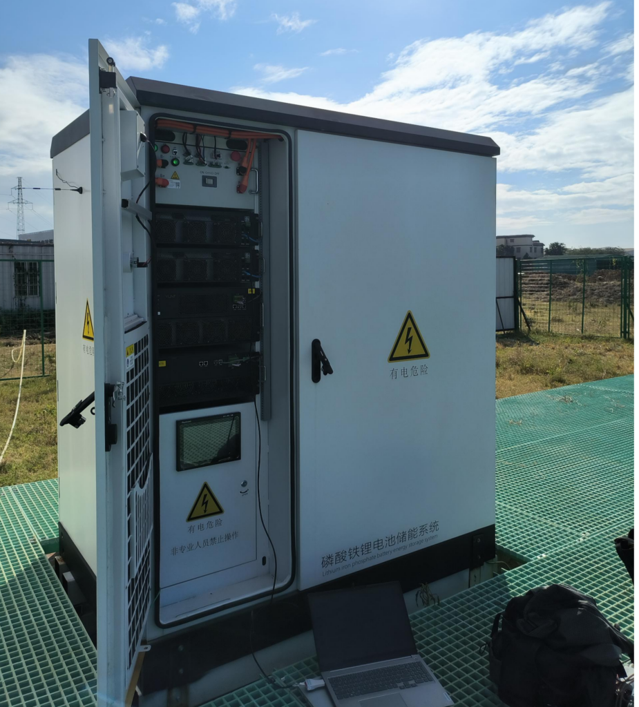 PCS cabinet for a microgrid system